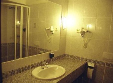 Gottwald Hotel Tatabanya Phòng bức ảnh